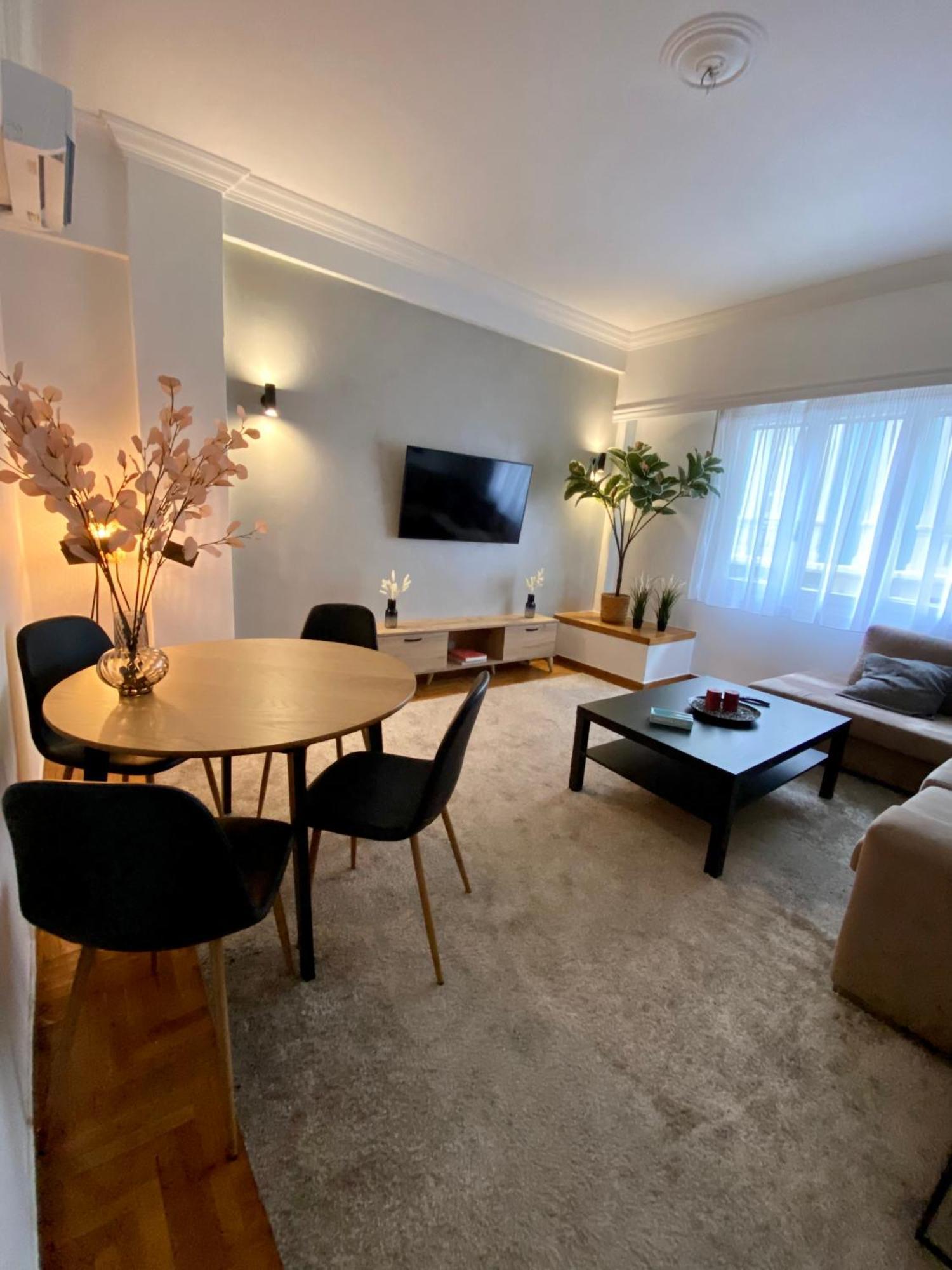 Cozy Apartment In Kolonaki Athens - Sleeps 5 Exterior photo